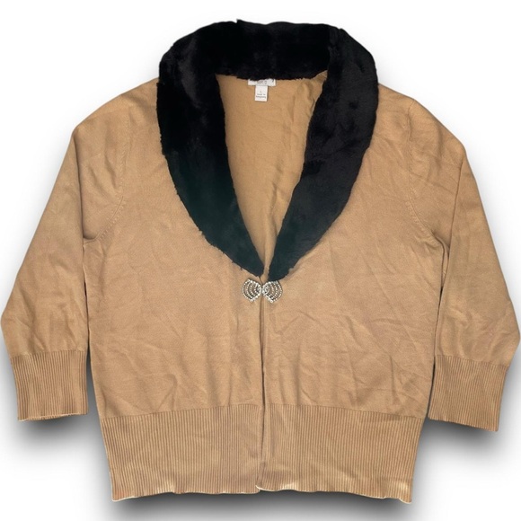 Apt. 9 Sweaters - Faux Fur Collar Cardigan‎ Tan Knit Sweater Rhinestone Clasp Buckle Closure Bow L